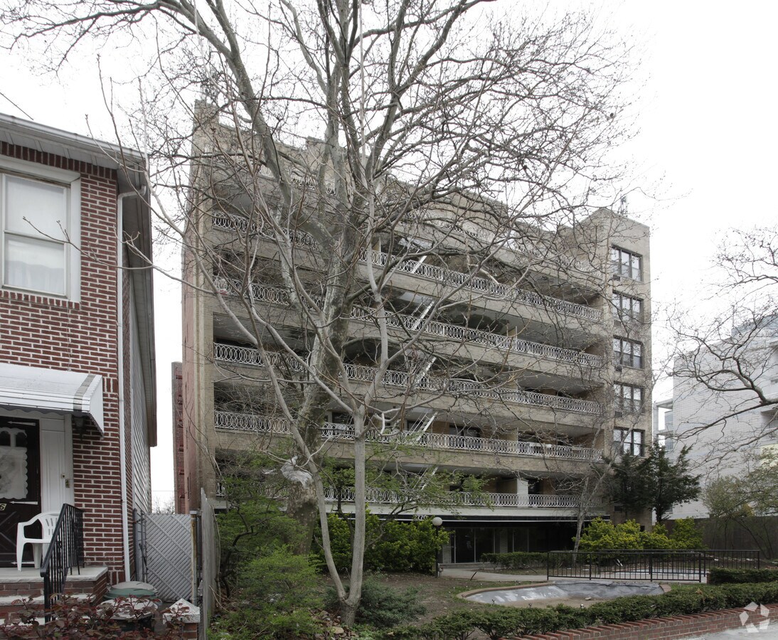 2770 Ocean Ave - 2770 Ocean Ave