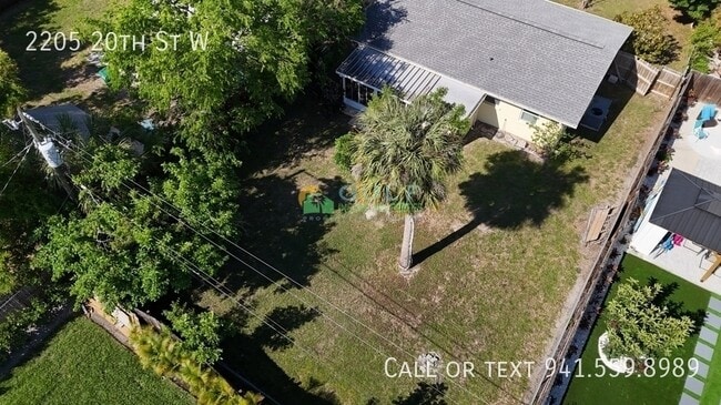 Photo - 2205 20th St W