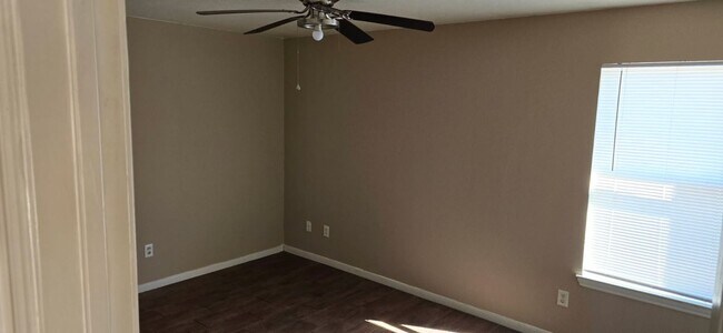 Photo - 3302 Alicante Ct Unit B