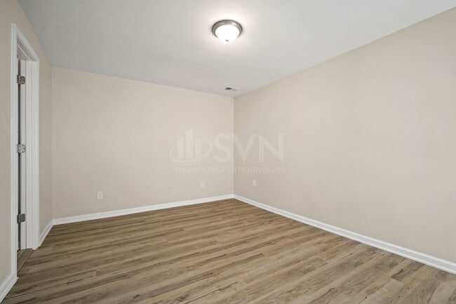 8 S Reed Ave