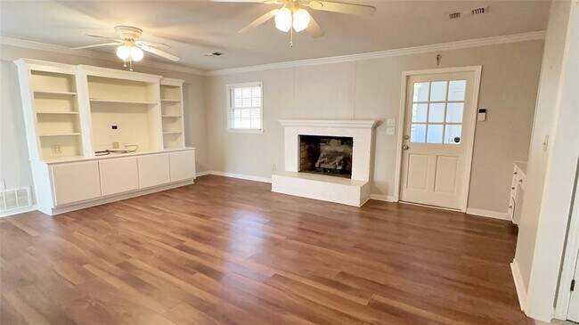 Photo - 1839 Croom Dr