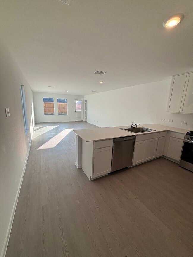 Photo - 15004 Rangeland Rd