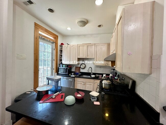 Photo - 23 Highland Park Ave Unidad 2