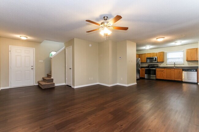 Photo - 6852 Youngberry Dr