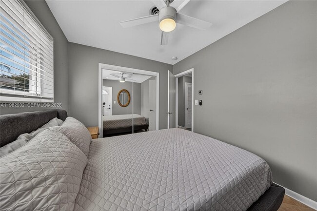 Photo - 2161 NE 62nd St