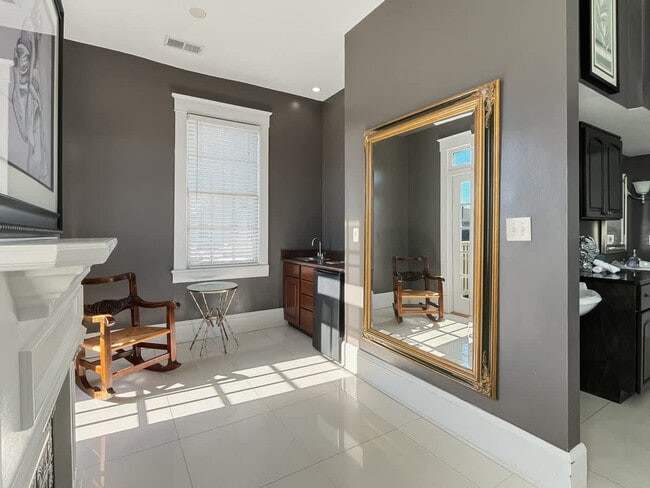 Photo - 209 W Bolton St Unit ID1244820P