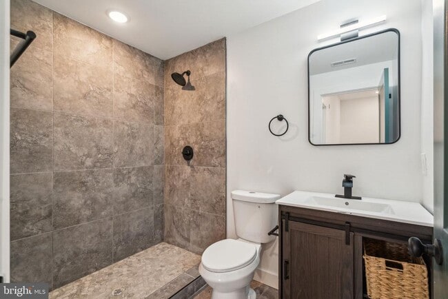 Photo - 4243 Mantua Ave