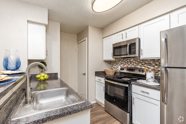 1 habitación, 1 baño - 652 pies cuadrados - Cocina - Slate Dallas