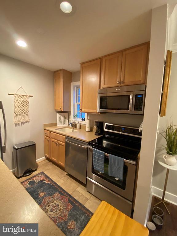 Photo - 1714 W Abingdon Dr Unit 102