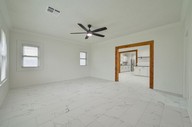 Photo - 1017 NE 16th St