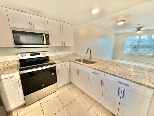 Photo - 1984 Sunshine Blvd Unit #A
