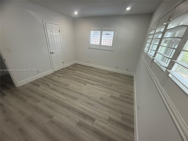 Photo - 1115 SW 12th Ct Unit 1-2