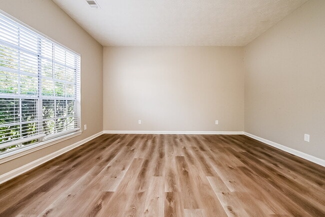 Photo - 6514 Eastbriar Dr