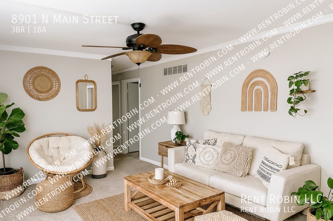 Photo - 8901 N Main St