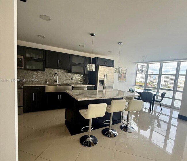 Photo - 2017 S Ocean Dr Unidad 807