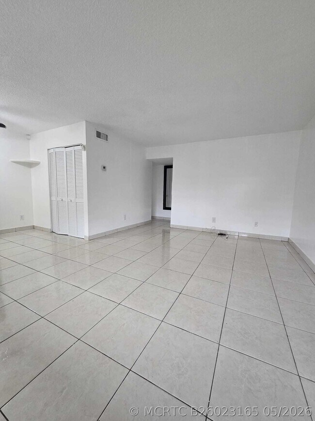 Photo - 1201 SW 52nd Ave Unit 202-2