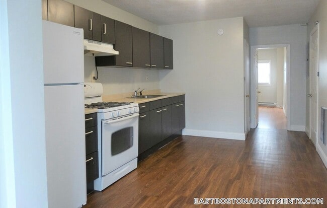 Building Photo - 161 Bennington St Rental