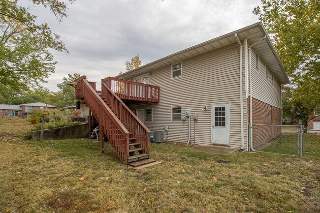 613-615 Pear Tree Circle