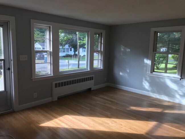 Photo - 36 College Rd