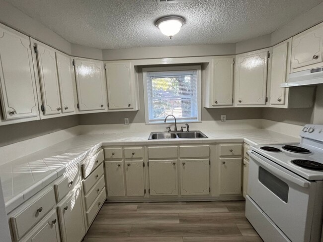 Photo - 102 Vidalia Rd