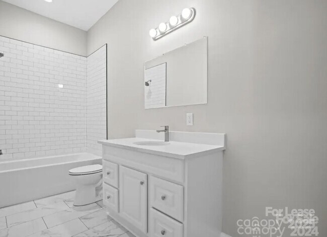 Photo - 3332 York Hwy