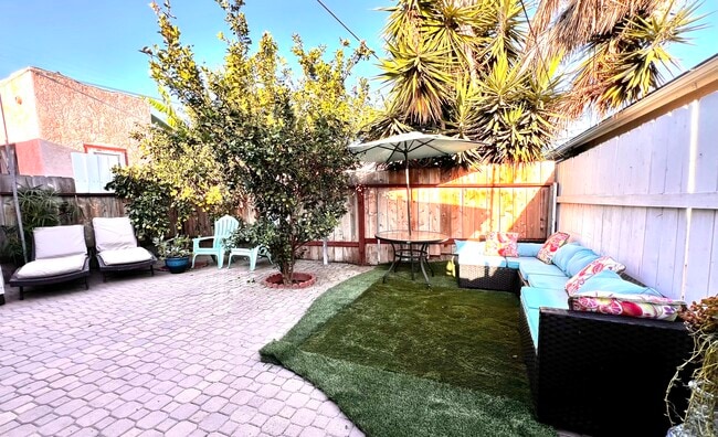 3687 Cherokee Ave
