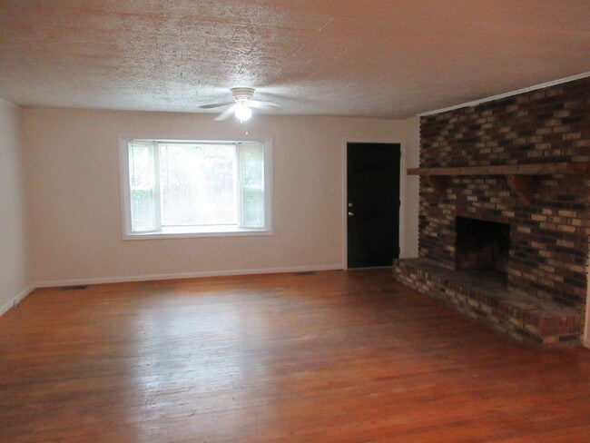 Photo - Charming Brick Ranch in a Convenient Lincolnton Location!