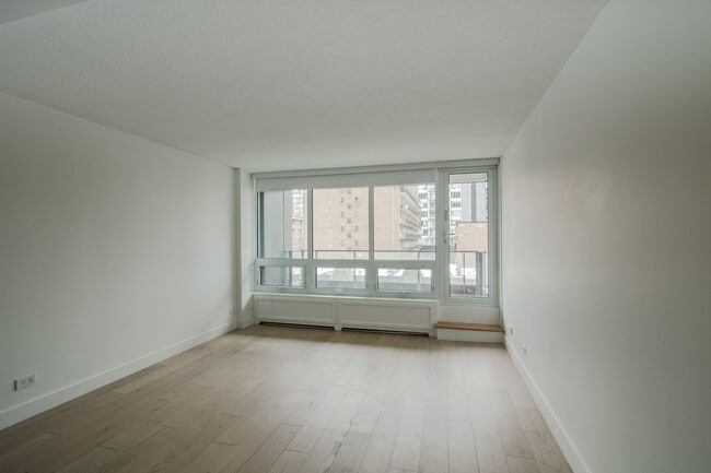 Photo - 1975 Maisonneuve Blvd W Unité 610