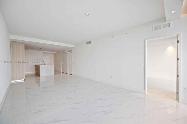 Photo - Northeast 24th Street, Miami, FL 33137 - 2 BR 2 BA condo Unit 5606