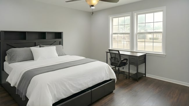 Building Photo - 3834 Cambridge St