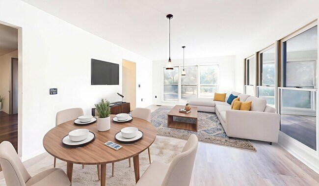 Photo - 1002 N Madison St