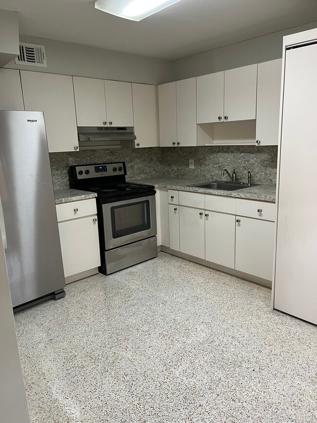Photo - 454 Grand Canal Dr Unidad 454A