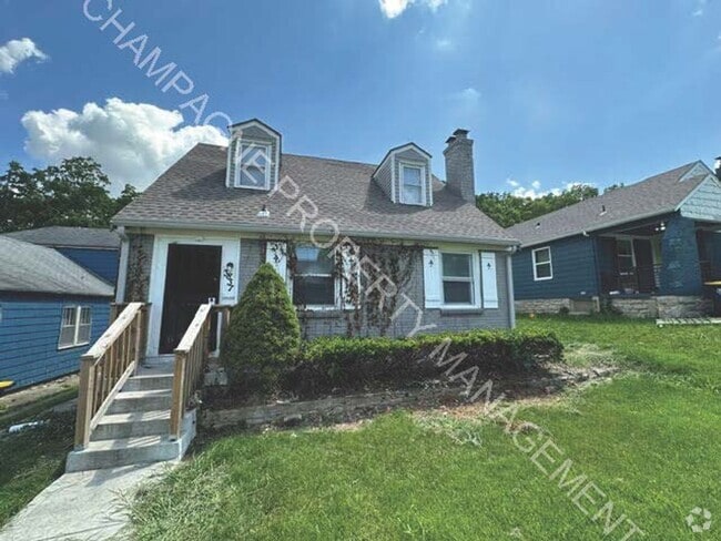 Building Photo - Fully updated home in KC