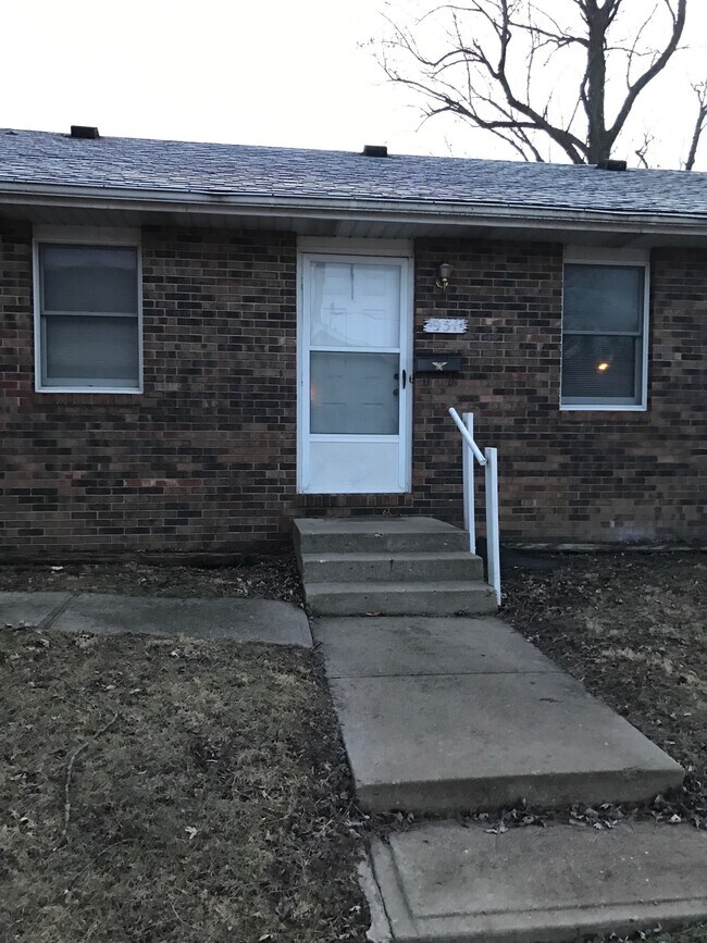 Photo - 951 E. Wabash St