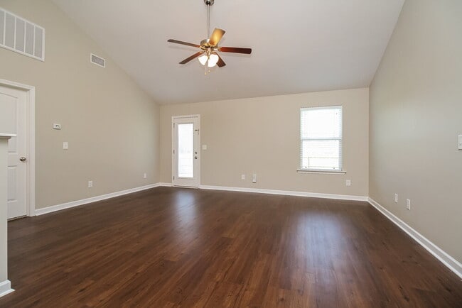 Photo - 1002 Chimalis Dr