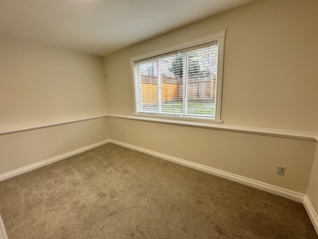 Photo - 46450 Armstrong Pl