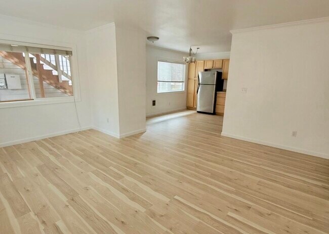 Photo - 7023 N Burlington Ave Unit 6