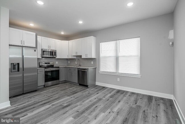 Photo - 616 Union St Unit B