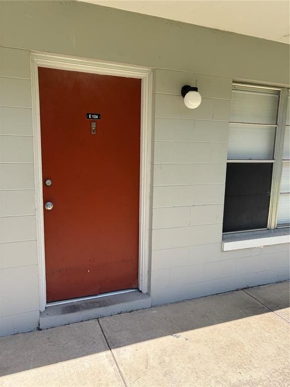Building Photo - 4328 Edgewater Dr Unit E104