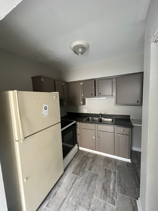 Photo - 1646-1648 Eastern Ave NE Unit 1646 Eastern Ave NE