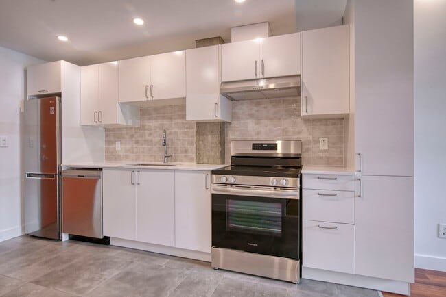 Photo - 2700 Rufus Rockhead Unit 113