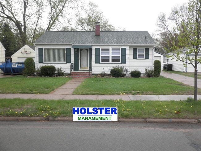 Building Photo - 2 BR Ranch Style Home with Fenced-in Back Yard & 1-Car Detached Garage