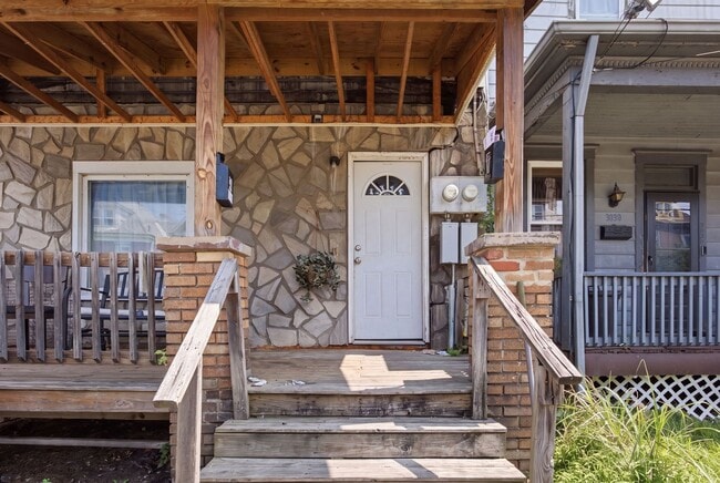 Photo - 3032 Merwyn Ave Unidad Floor 2