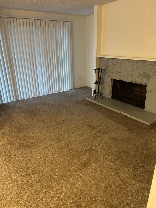 Photo - 1bd/1ba Issaquah Condo