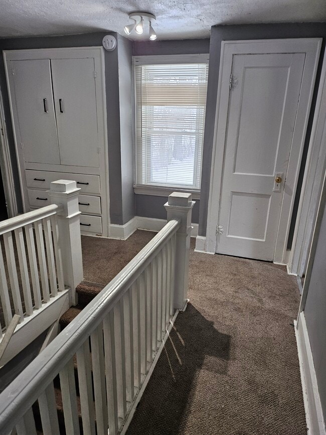 Photo - 573 Grace Ave