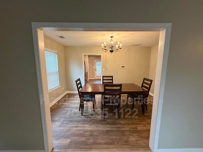 Photo - 2121 Ballingarry Dr