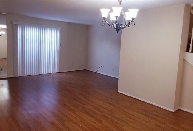 Photo - 14333 Memorial Dr Unidad 99