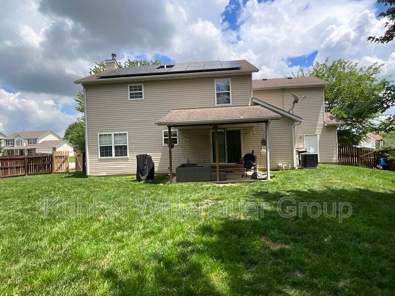 Photo - 911 Victoria Ln
