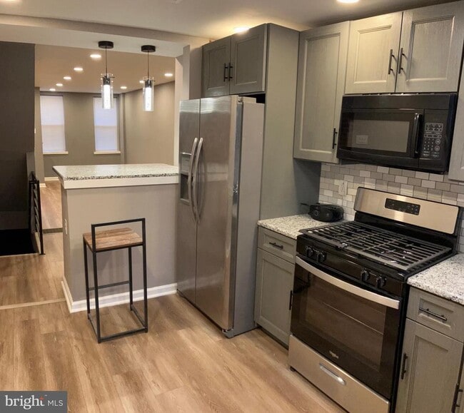 Photo - 2625 Manton St