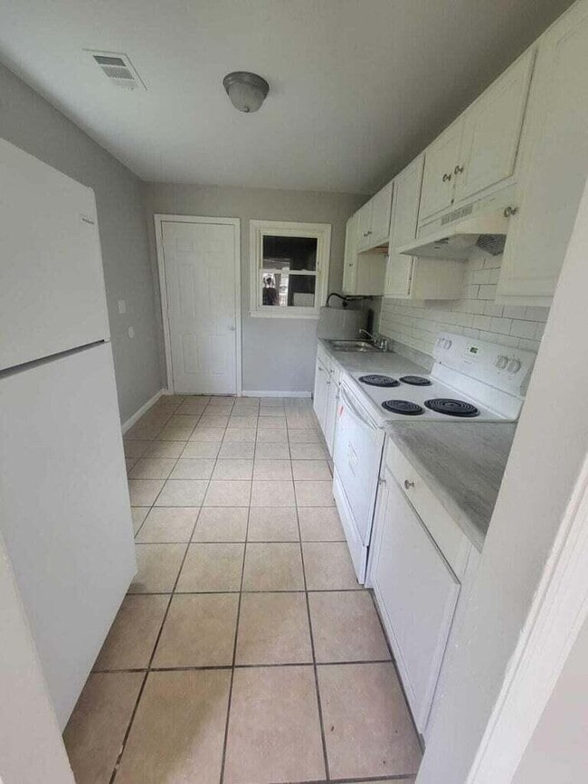 Photo - 1319 Wallace St